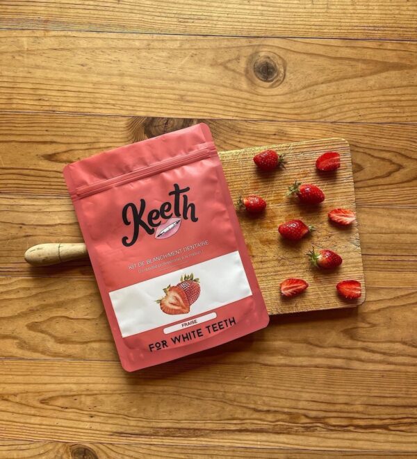 Keeth Tandblegnings-Kit med Jordbærsmag fås hos Dahl Copenhagen